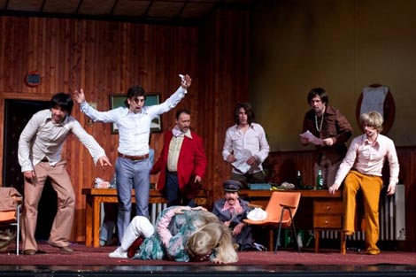 Hrvatsko narodno kazalište u Osijeku: Branislav Nućić, Sumnjivo lice, red. Olja Đorđević