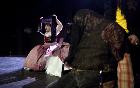 Scena Zvonimir Rogoz Hrvatskog narodnog kazališta u Varaždinu, Tomislav Zajec, Svinje, red. Damir Zlatar Frey, foto: © Godar
