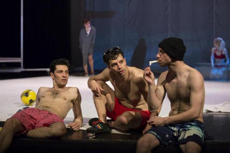 Kazališna družina Pinklec, Čakovec, VRUM performing arts collective, Zagreb, Hrvatsko narodno kazalište u Varaždinu: Andri Beyeler, The killer in me is the killer in you, my love, red. Sanja Tropp Frühwald i Till Frühwald