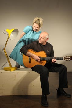 Teatar Tirena, Zagreb: Tina Hofman, Nina Horvat, Petra Težak, To je to?, red. Tina Hofman