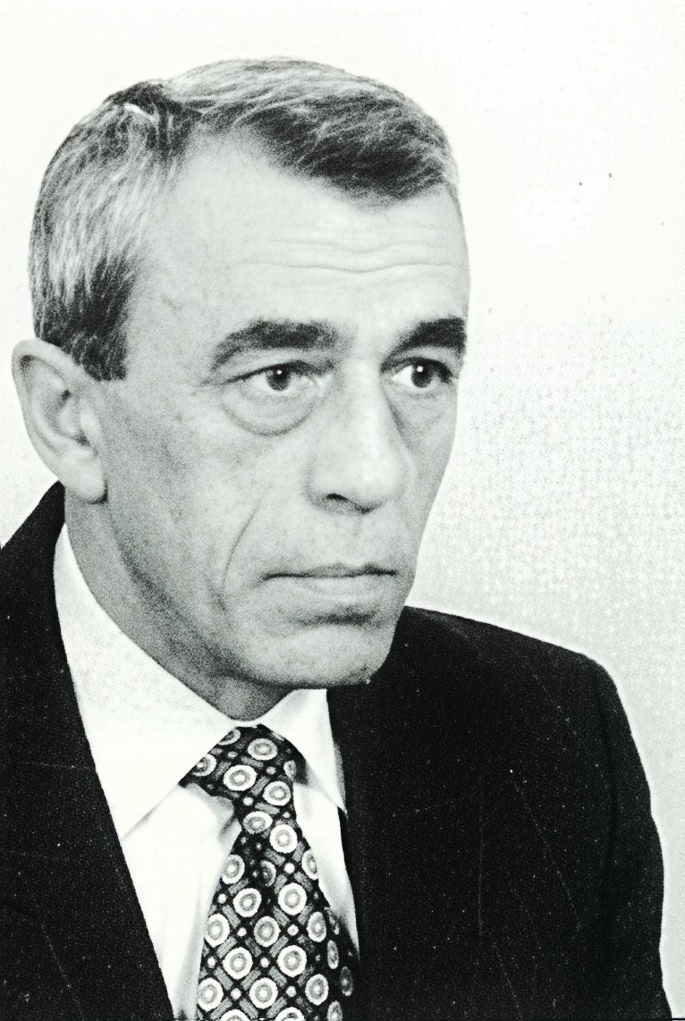 Tomislav Bakarić, dramski pisac i prozaik (Kljevci kod Sanskog Mosta, 10. siječnja 1940.)