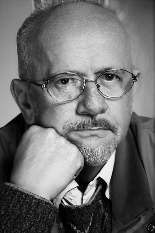 Tomislav Lipljin (Varaždin, 5. prosinca 1937. – Varaždin, 6. lipnja 2008.), hrvatski glumac i prevoditelj