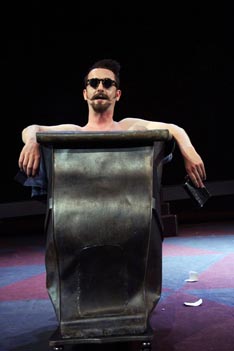 Gradsko dramsko kazalište Gavella, Zagreb: Jean-Baptiste Poquelin Molière, Umišljeni bolesnik, red. Krešimir Dolenčić