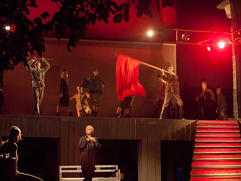 Hrvatsko narodno kazalište u Osijeku i Osječko ljeto kulture: Ivana Šojat-Kuči, Unterstadt, red. Zlatko Sviben