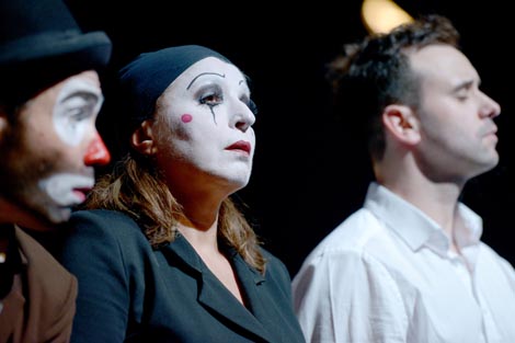 Jugoslovensko dramsko pozorište: Milena Marković, Zmajeubice, red. Iva Milošević