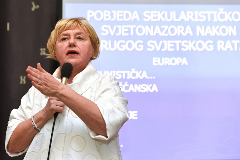 Predavanje urednice Sanje Nikčević održano 21. sječnja 2020. pod nazivom <em>Pravo na lijepo/dobro/sveto u umjetnosti!</em>, uz predstavljanje knjige <em>Prebivao je među nama</em> autora Rajmunda Kuparea.