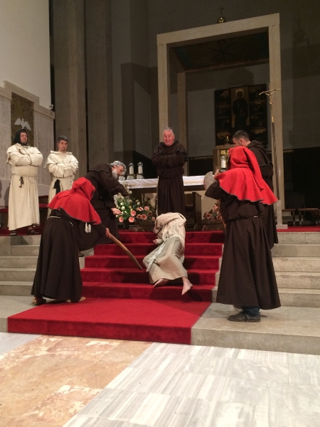 <em>Prikazanje života svetoga Lovrinca mučenika</em> u izvedbi Hvarskog pučkog kazališta i režiji Marina Carića