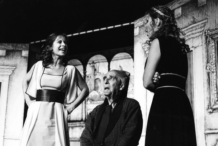 Moliere / Tudišević, <em>Nemoćnik u pameti</em>, DLJF i GK Komedija, red. Jiří Menzel, Držićeva poljana, 1999.