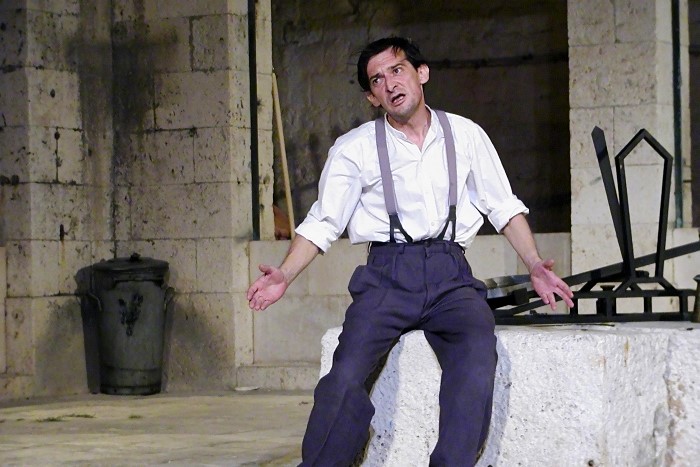 Marin Držić, <em>Dundo Maroje</em>, red. Ivica Kunčević, DLJI, Ribarnica, 2000.